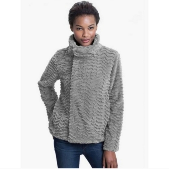 COPY - 🎉HP🎉Patagonia Pelage Fleece Jacket in Raw Linen - Picture 14 of 14